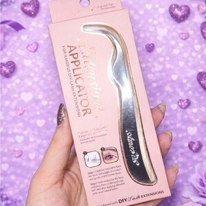 Silver Lash Applicator Tool